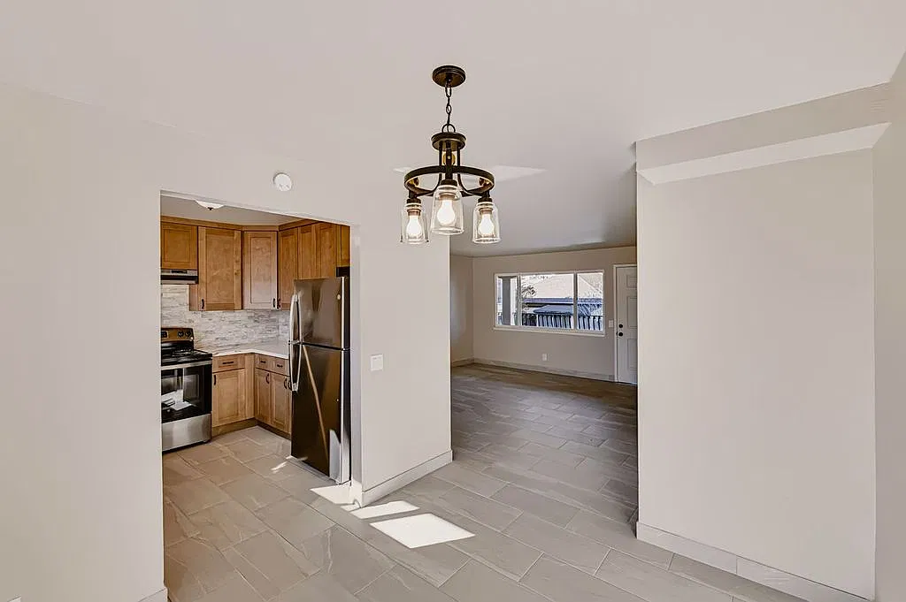 2 bed, 1.5 bath, 1100 sqft, $3,495 — Photo 4