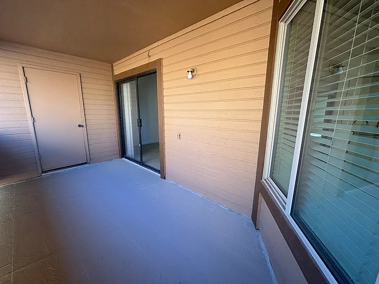 1670 W Park Wood Ln — Photo 14