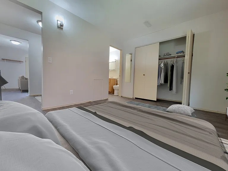 The Colby Apartments — Photo 13
