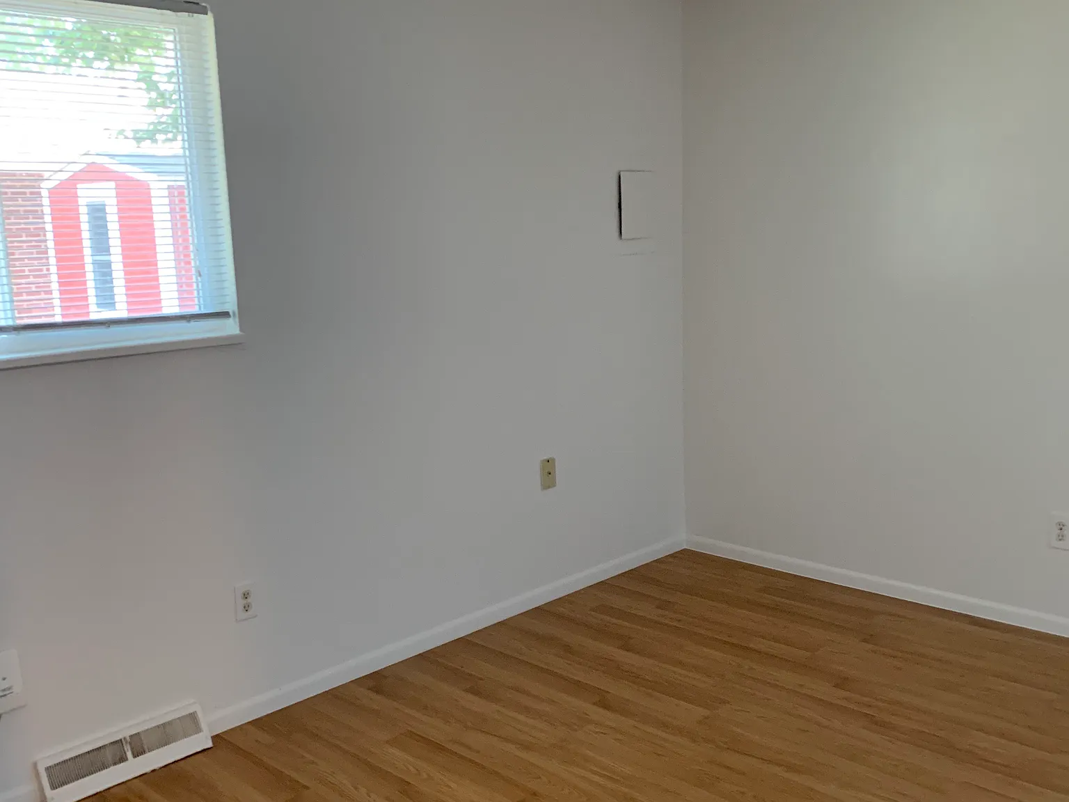 2 bed, 960 sqft, $1,700 — Photo 3
