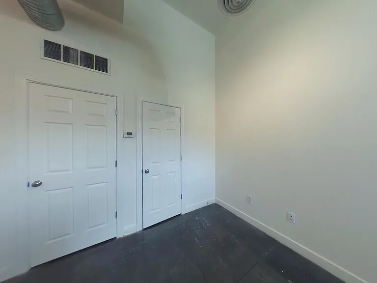 302 N Goshen St #102 — Photo 1