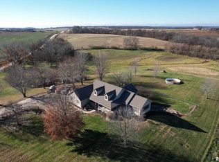 24080 287th Ave, Barry, IL 62312