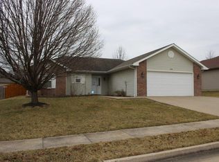 1700 Native Dancer Dr, Columbia, MO 65202