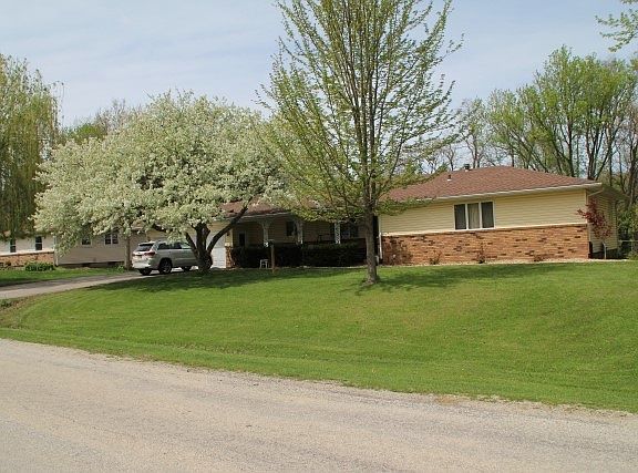 5th image of 23415 97th Ave N