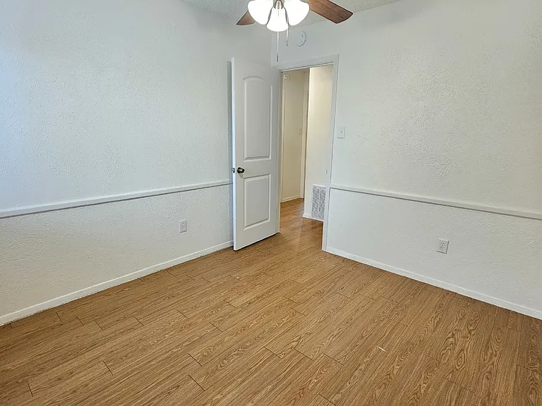 8005 Creekmere Ln — Photo 11