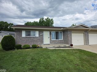 47459 Michele Ct, Chesterfield, MI 48047