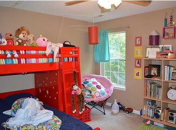3rd image of 6681 Sawtooth Dr