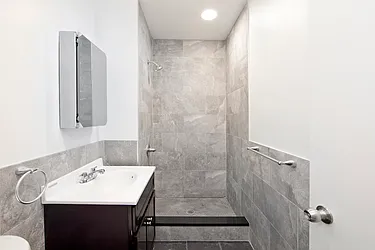 Rented by R New York