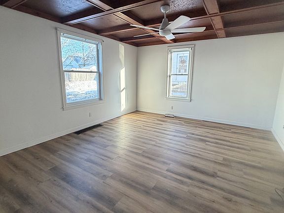 3rd image of 518 Arthur St