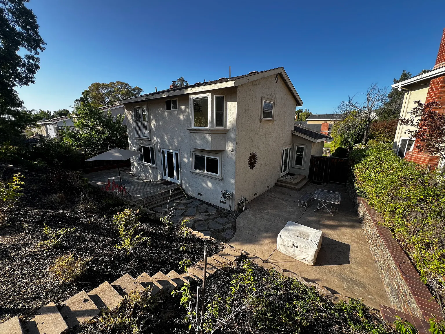 3 bed, 2256 sqft, $4,900 — Photo 3
