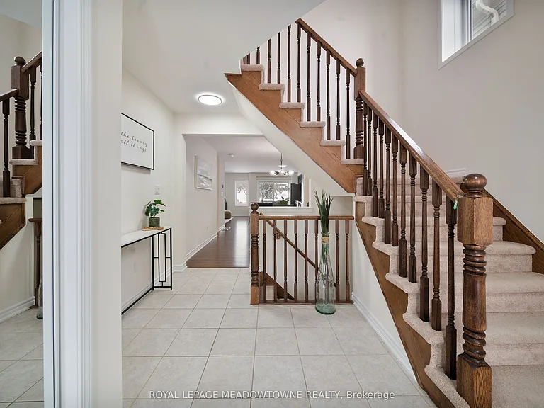 364 Equestrian Way — Photo 2