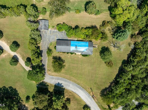 214 Bernard Ave, Church Hill, TN 37642