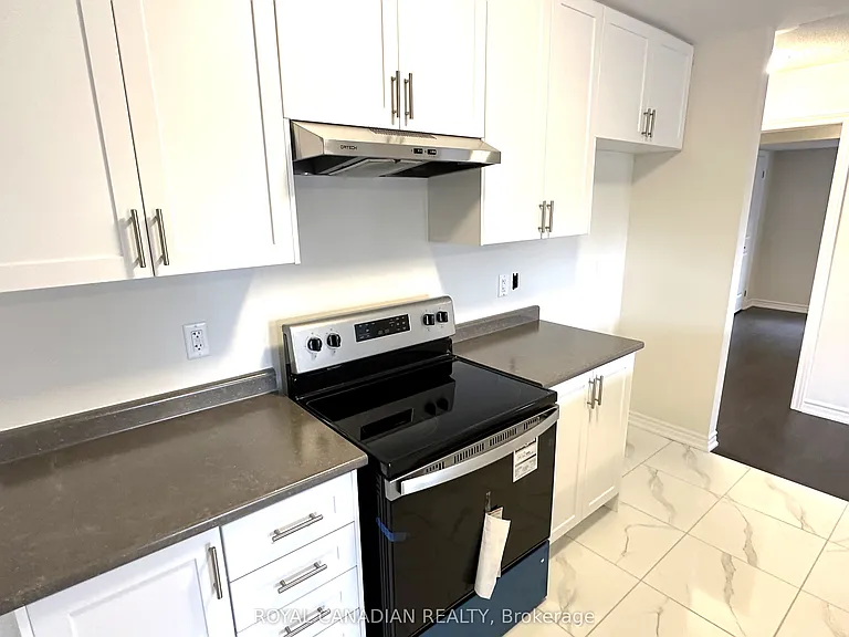 9 Bannister Rd #UPPER — Photo 8