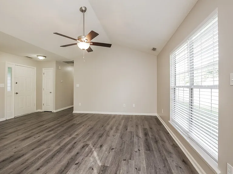 4201 Swan Sea Ct — Photo 3