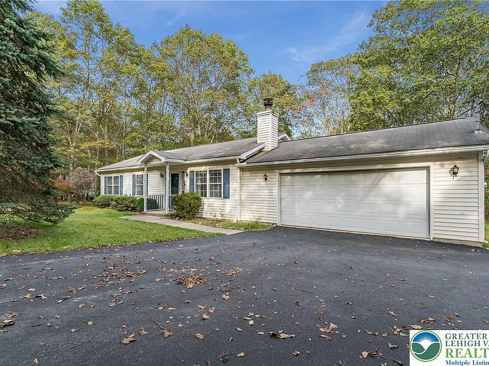212 Oak Hill Rd, Tannersville, PA 18372 | Zillow