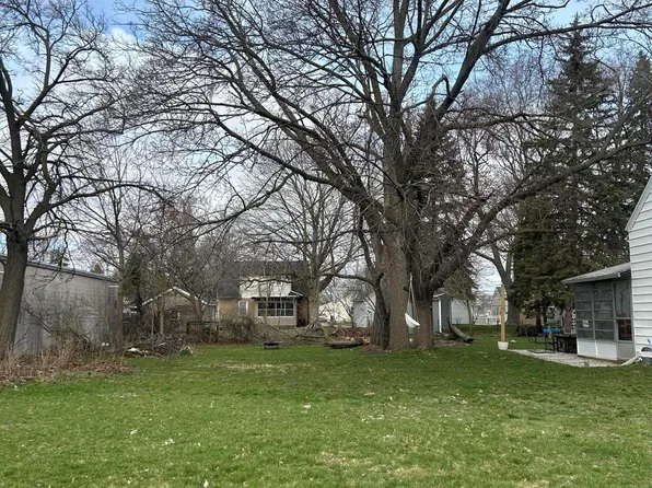 421 Van Allen St SE, Wyoming, MI 49548