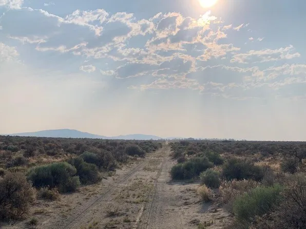 Oil Dry Rd #700, Christmas Valley, OR 97641