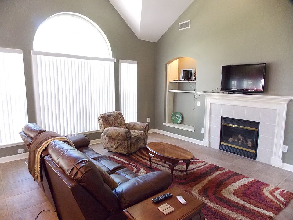 2nd image of 8655 Brook Glen Ln