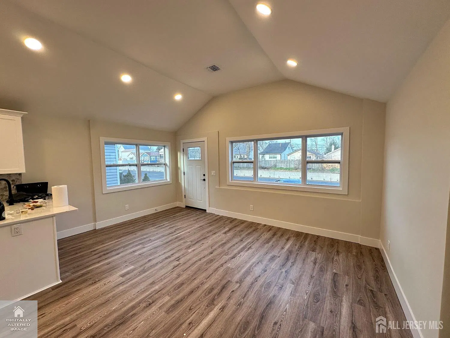 2 bed, 1.0 bath, $2,650 — Photo 1