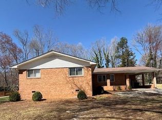 2120 Belmont Dr, Reidsville, NC 27320