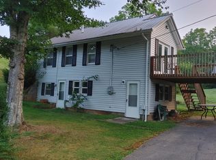 96 Ponder St, Mars Hill, NC 28754