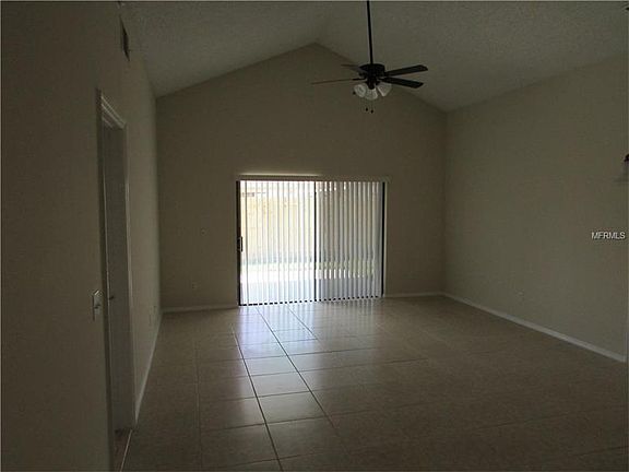 5th image of 834 Horseshoe Bay Dr