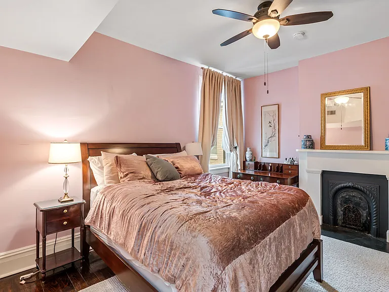 2915 E Marshall St — Photo 22