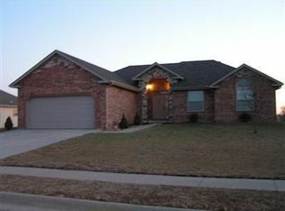 4648 W Gettysburg Battle St, Battlefield, MO 65619