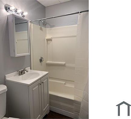 5th image of 178 Chestnut St APT 3F