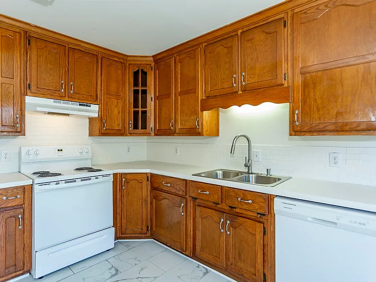 713 Jason Cir — Photo 16