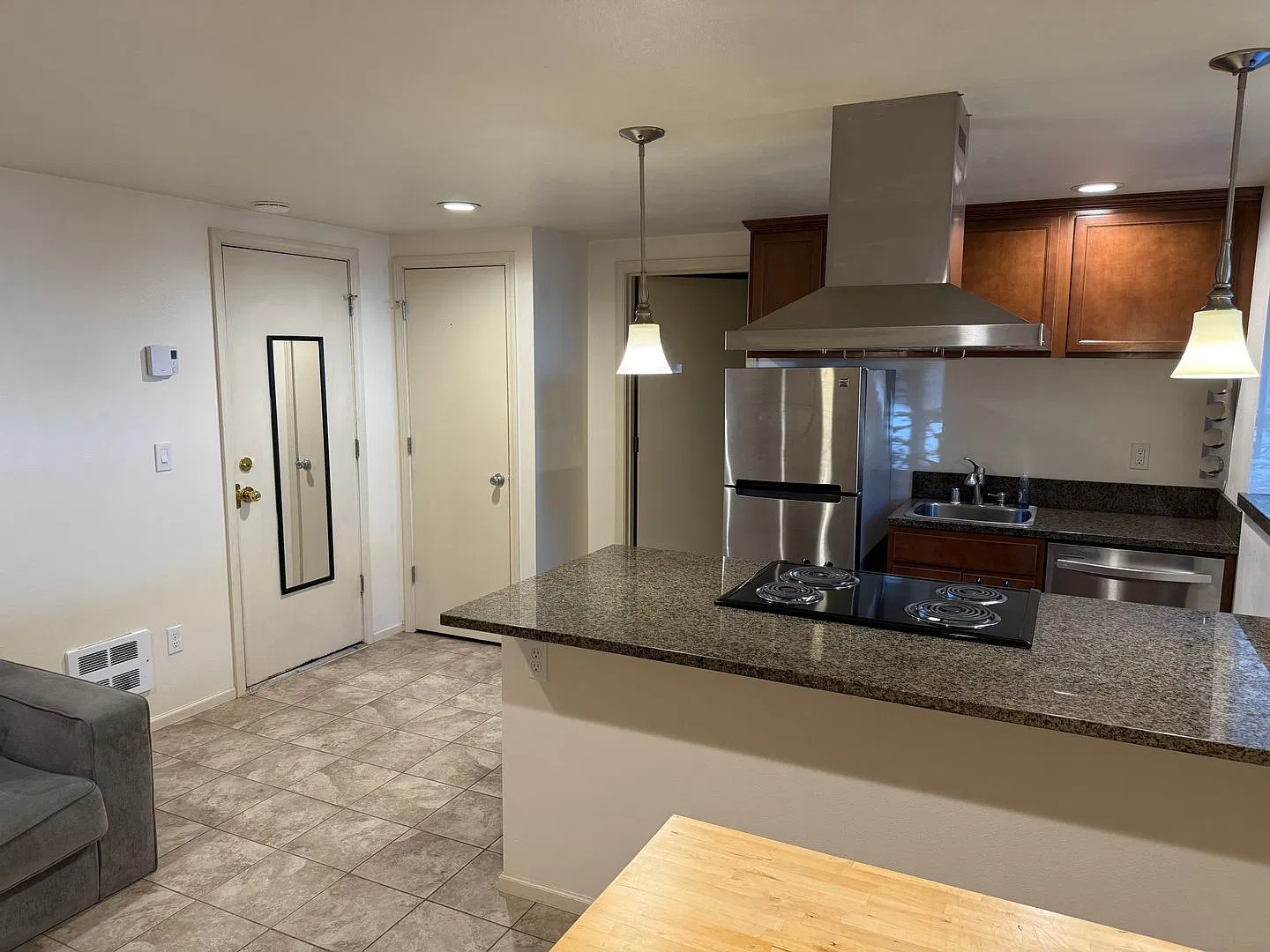 Interbay Quad Apartments — Photo 4