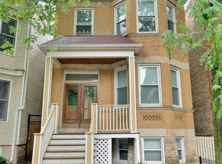 3729 N Bosworth Ave, Chicago, IL 60613