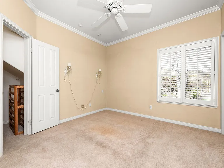 2663 Yellowwood Dr — Photo 10