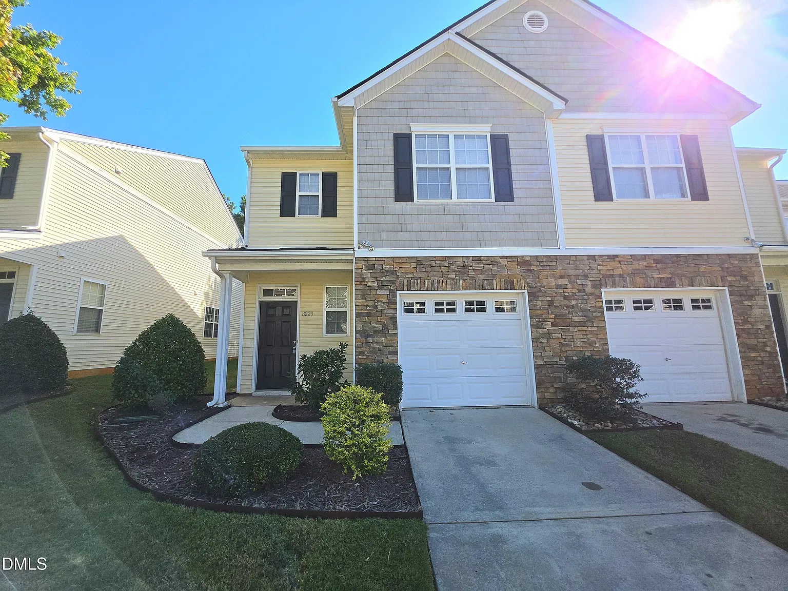 3 bed, 2.5 bath, 1668 sqft, $1,850 — Photo 2