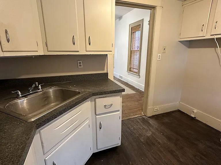 240 W Penn St #2 — Photo 8