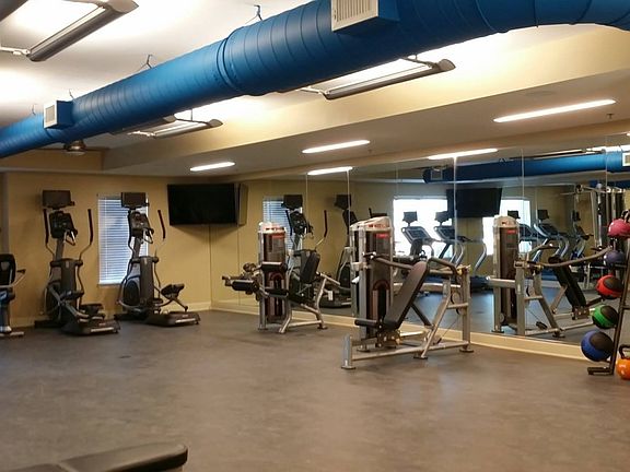 2nd image of 605 Maxwell Blvd APT 128