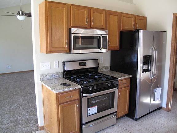 3rd image of 9224 Longfellow Ln