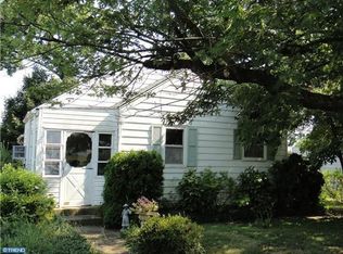 54 University Ave, New Castle, DE 19720