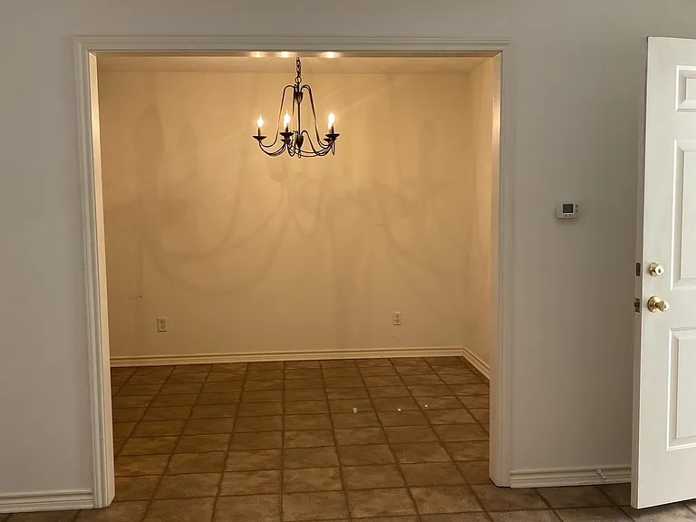 640 Canada St #8 — Photo 7