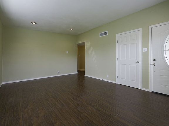 5th image of 406 Scotty Dr