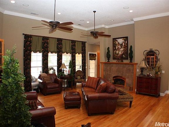 5th image of 9321 N Hills Ct