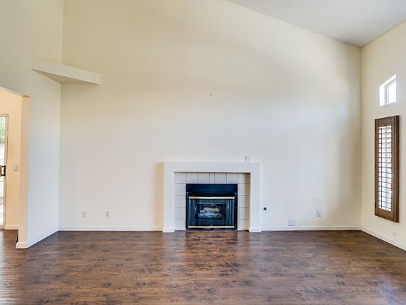 3rd image of 2840 Crystal Lantern Dr