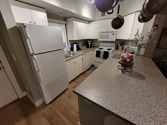 2nd image of 2105 Lavers Cir APT 205