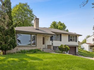 1905 Fairview Ave N, Falcon Heights, MN 55113