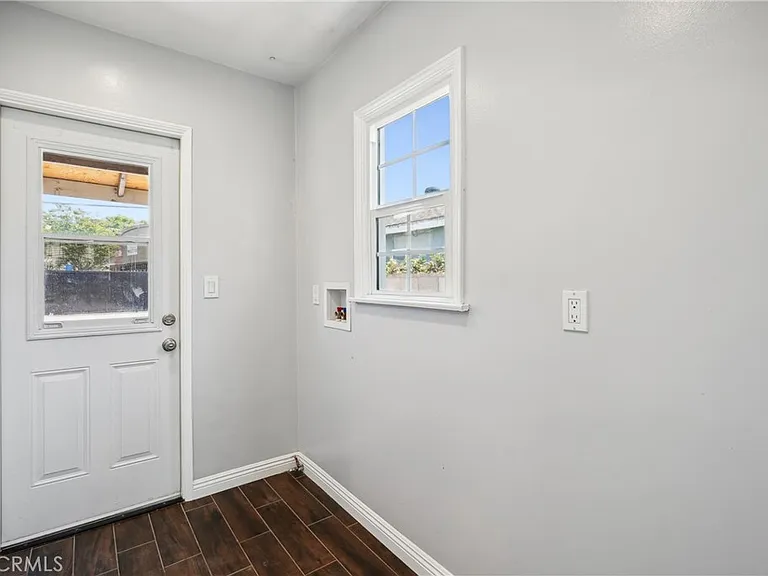 3816 S Victoria Ave — Photo 28