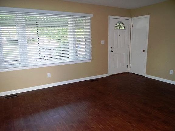 3rd image of 85 Westbrook Dr