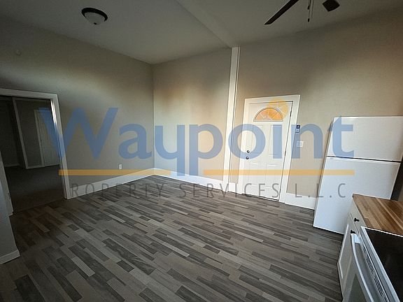 4th image of 106 S Camburn St #12