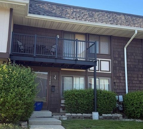 2nd image of 1140 Court G