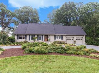 5111 Edinborough Rd, Greensboro, NC 27406