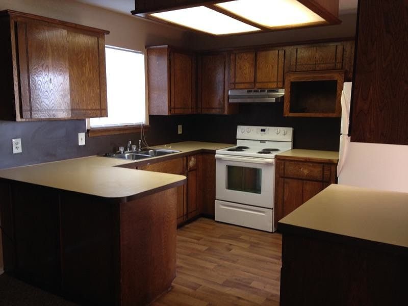 1st image of 4015 NW Ozmun Ave